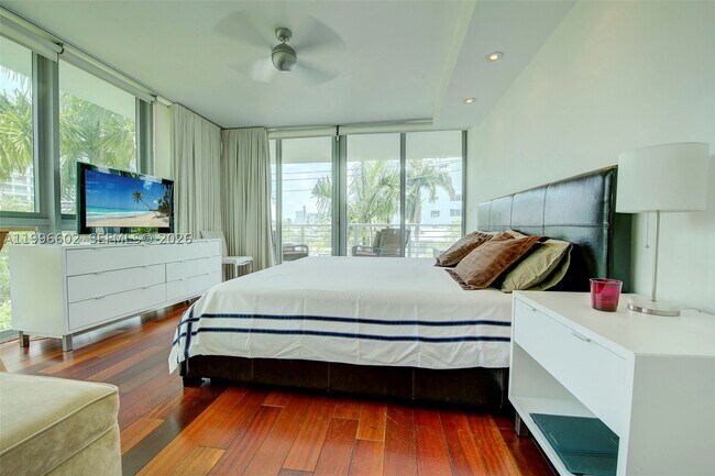 Building Photo - 1577 Bay 201 Bay