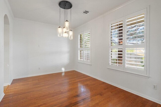 Building Photo - 908 Golden Palomino Ct