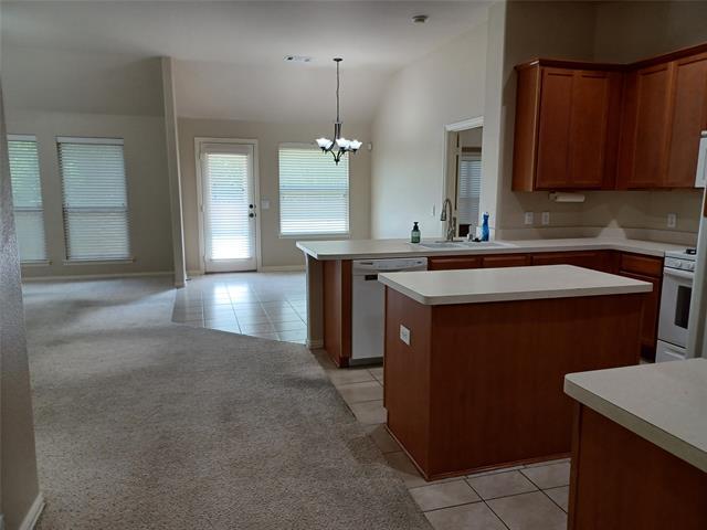 Building Photo - 664 Vickie St