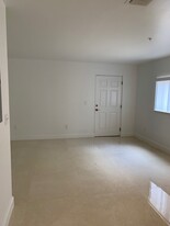 Building Photo - 4121 NW 88th Ave