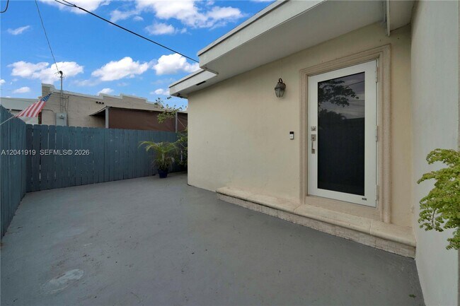 Building Photo - 1701 NW 37th Ave