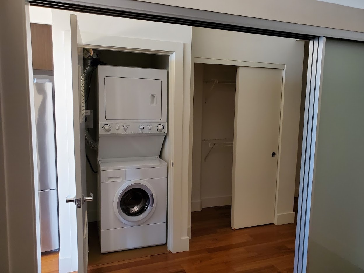 InUnit Laundry - 2911 2nd Ave