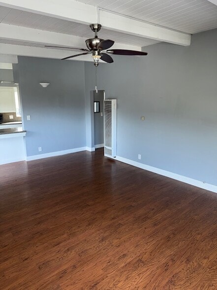 Building Photo - 1534 Manhattan Beach Blvd