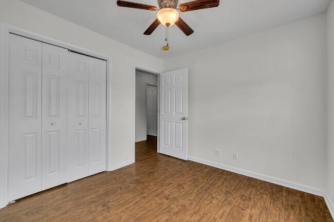 Building Photo - 2701 Hidden Ridge Ct