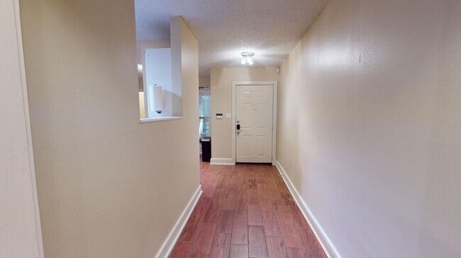 Building Photo - 9104 Quail Creek Dr