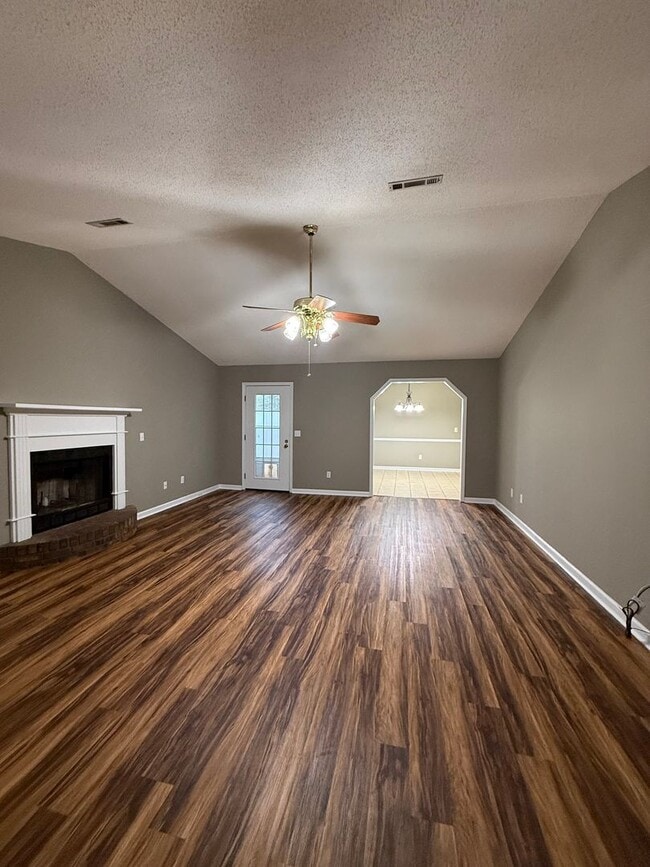 Building Photo - 304 Natchez Rd