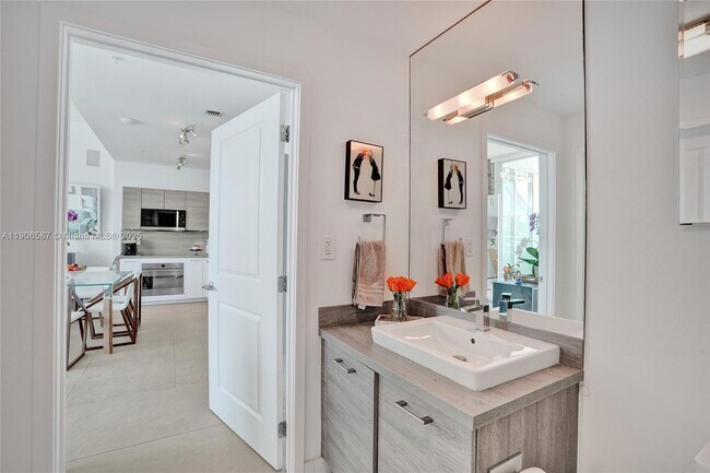 Building Photo - 400 Sunny Isles Blvd