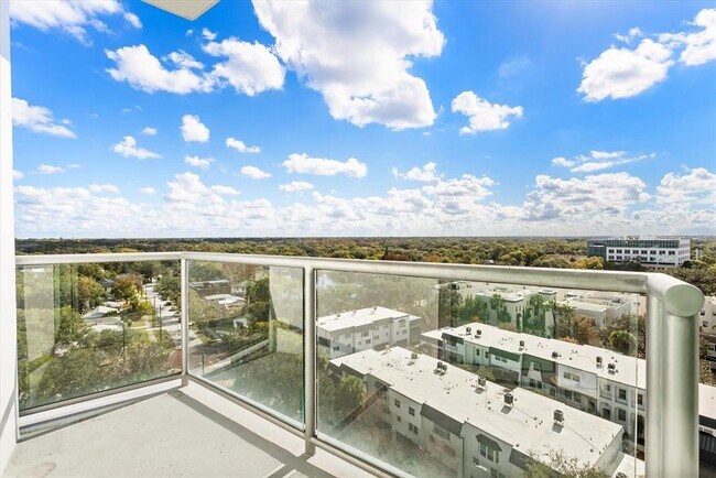 Building Photo - 101 S Eola Dr