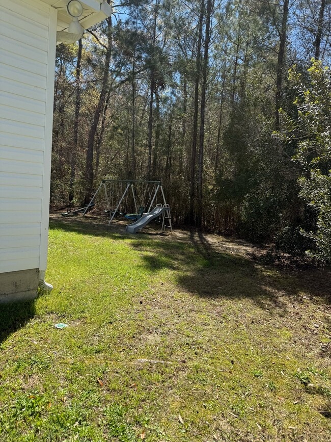 Building Photo - 656 Mahoney Rd