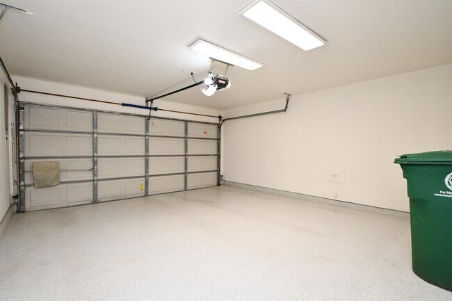Building Photo - 1807 Elmen St