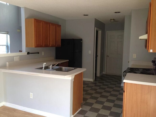 Building Photo - 9124 Shallcross Way