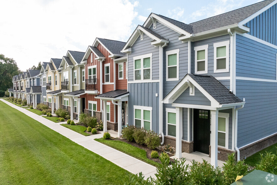 Building Photo - Bull Run Townhomes