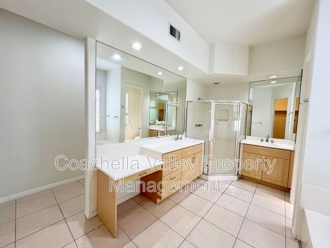 Building Photo - 20 Trafalgar