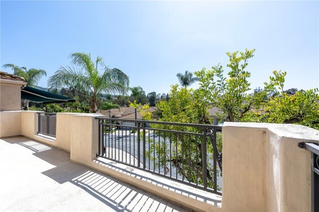 Building Photo - 308 S San Vicente Ln