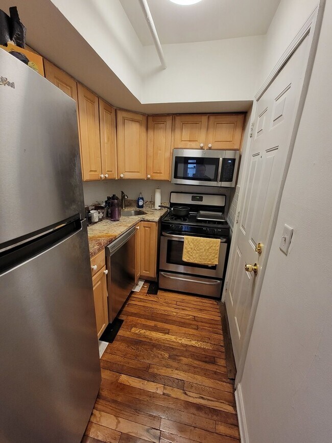 Building Photo - 519 W Deming Pl