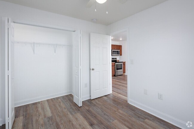 Building Photo - Hemingway Apartments