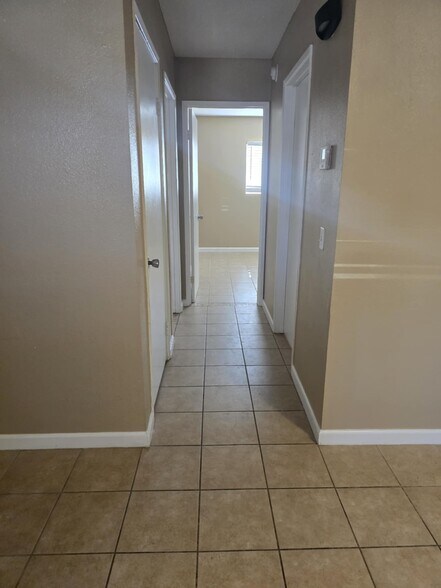 Building Photo - 42030 Blueflax Ave