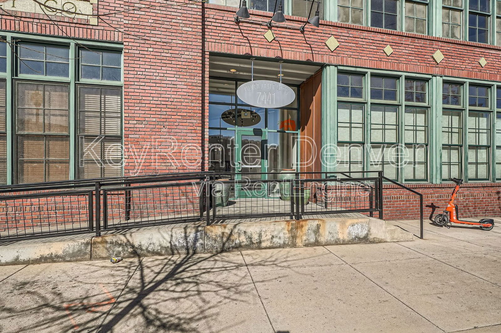 Building Photo - 2441 N Broadway
