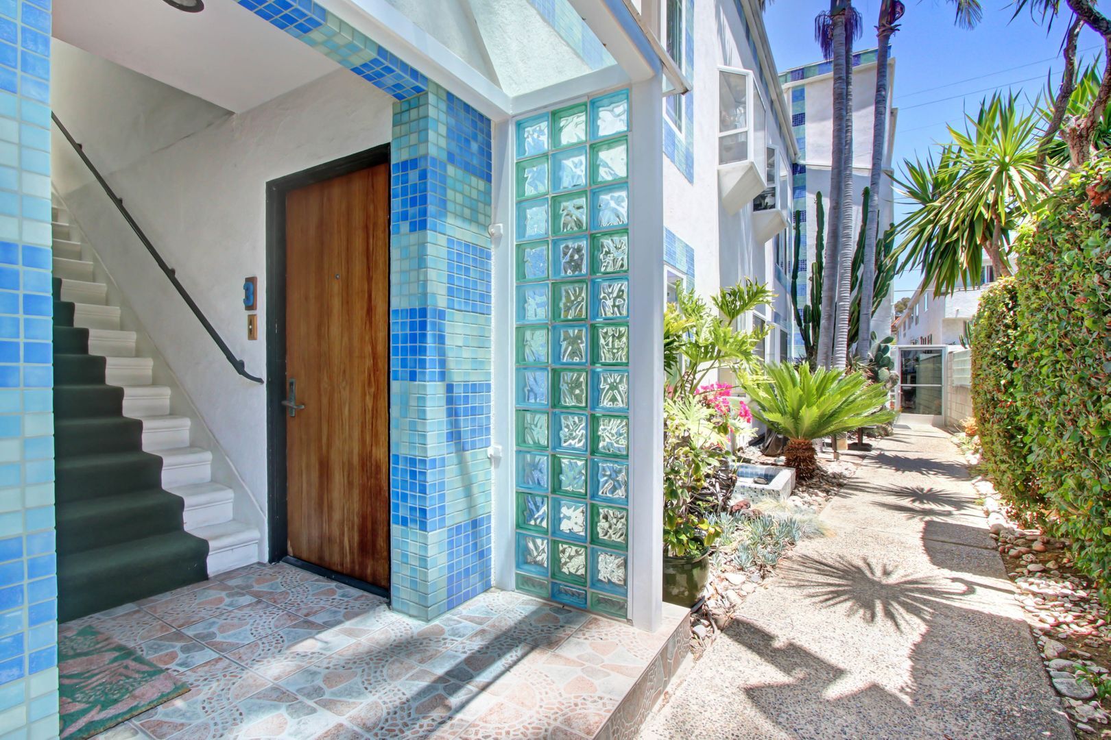 Building Photo - 807 5th St