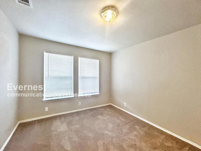 Building Photo - 3017 Douglas Fir Dr
