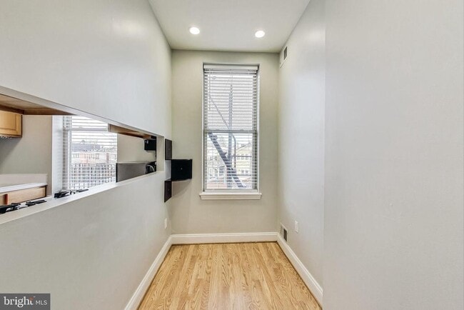 Building Photo - 1248 Maryland Ave NE