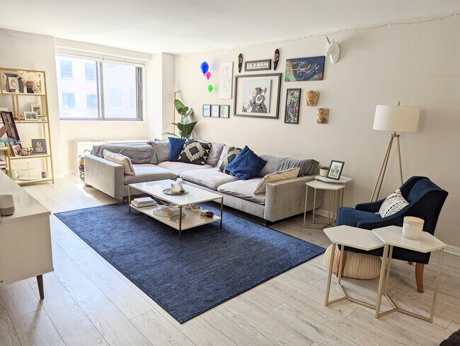 Building Photo - 1420 N St NW