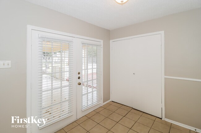 Building Photo - 1805 Japonica Ln