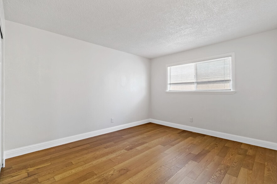 Building Photo - 1141 15th St