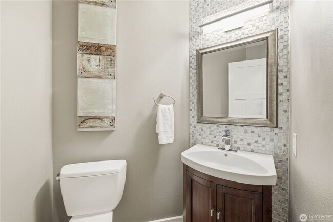 Building Photo - 3bd/2.25ba Duvall Home