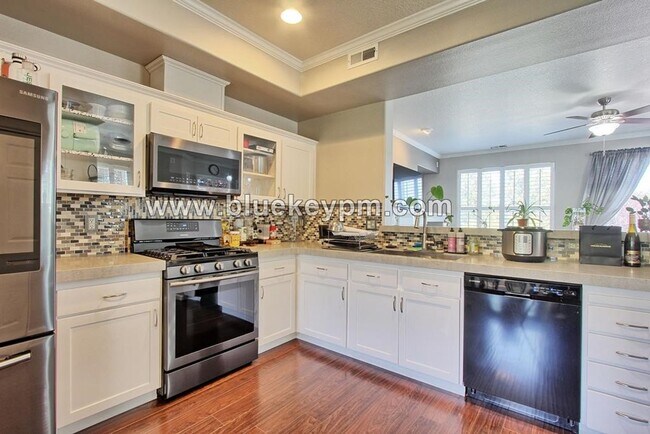 Building Photo - 20669 NW Painted Mountain Dr