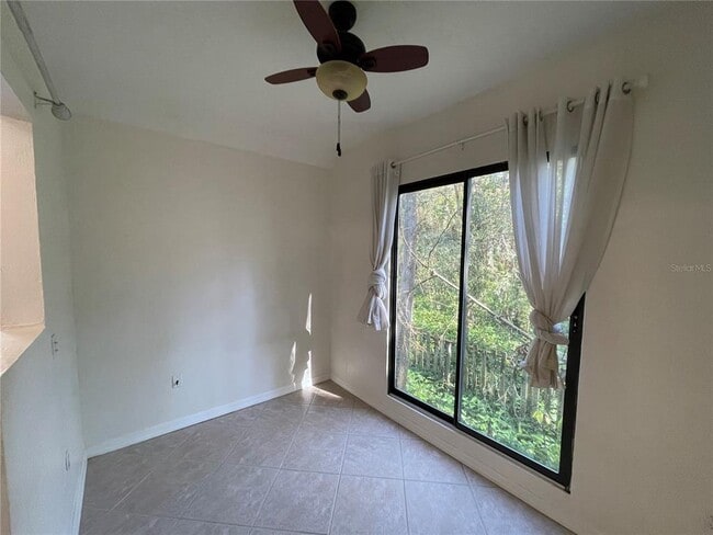 Building Photo - 4531 SW 83 Dr
