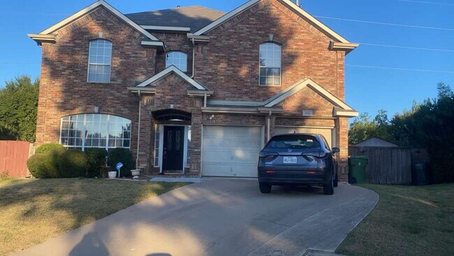 Building Photo - 2502 Younger Ct