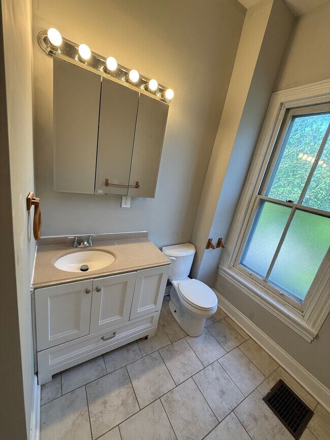 Building Photo - Beautiful Victorian Rowhome with Modern Updates – Available Now!