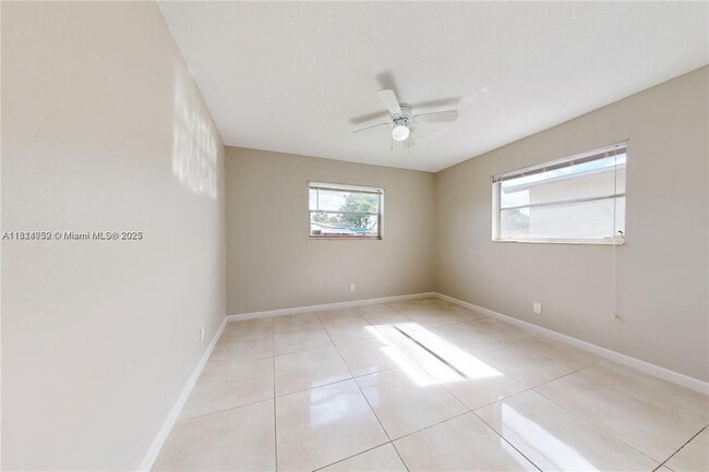 Building Photo - 841 SW 63rd Ave