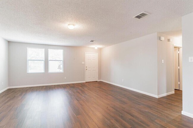 Building Photo - 3335 Lipizzan Dr