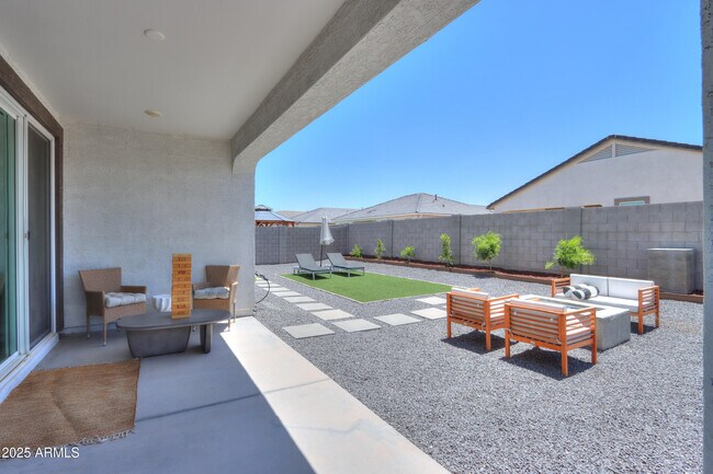 Building Photo - 37903 W San Clemente St