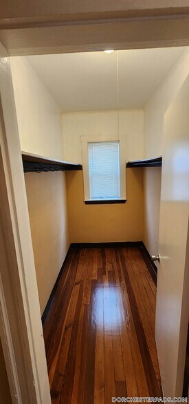 Building Photo - 105 Draper St