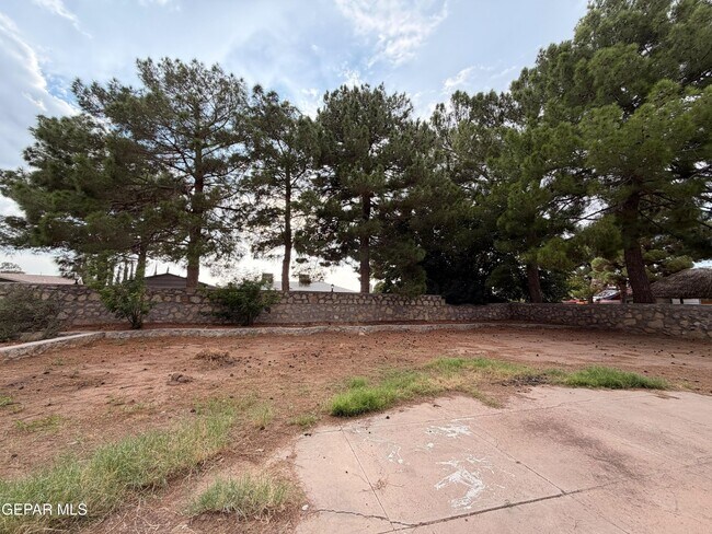 Building Photo - 1845 Tommy Aaron Dr