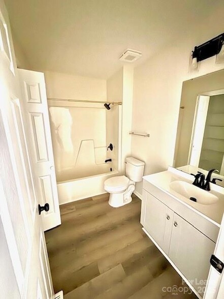 Building Photo - 313 N Providence St