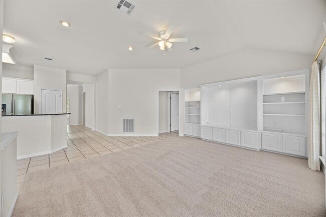 Building Photo - 10133 Cassandra Dr