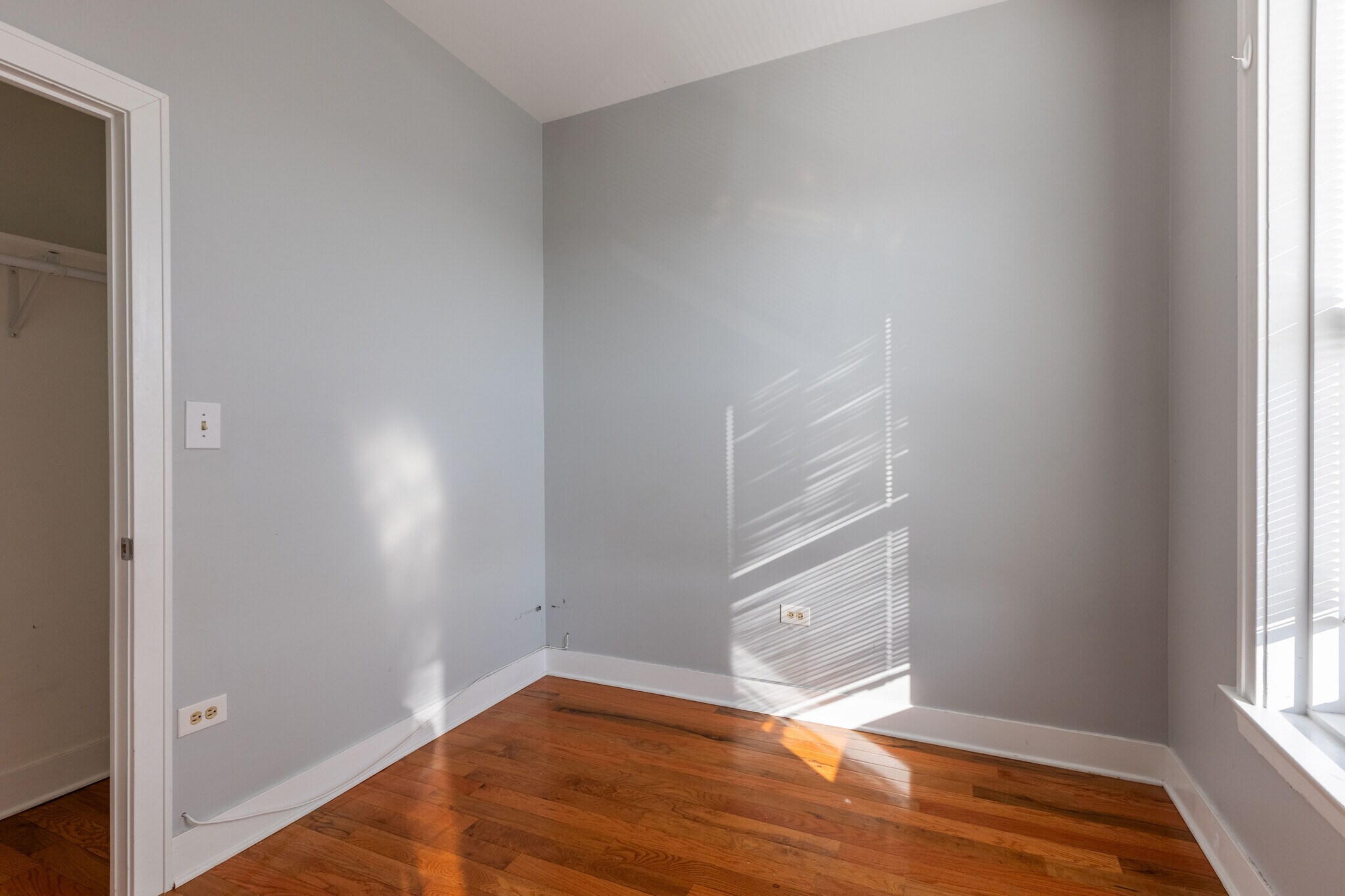 Building Photo - 4736 W Armitage Ave