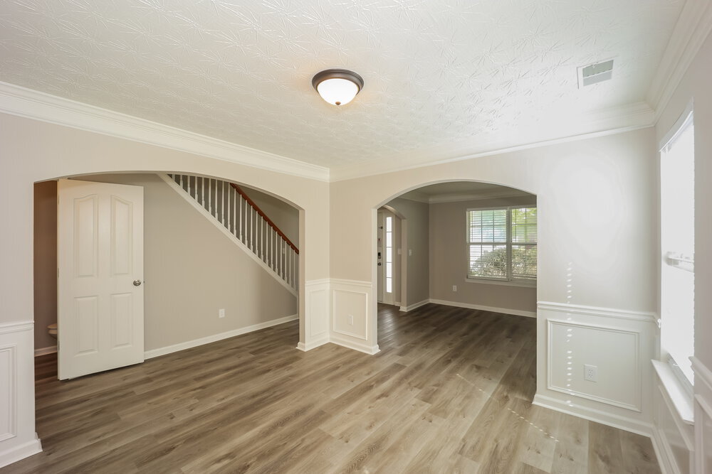 Building Photo - 6 St Charles Pl