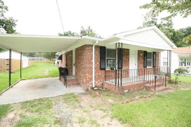 Building Photo - 1329 Hazel Ave