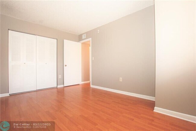 Building Photo - 5200 NW 31st Ave