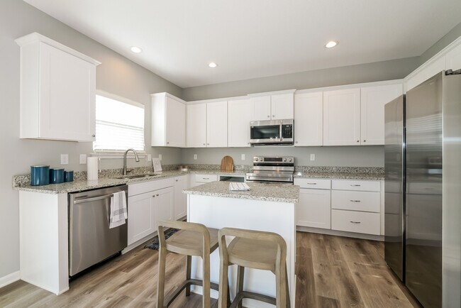 Building Photo - Fantastic 4bd/2.5ba home! Coming soon!
