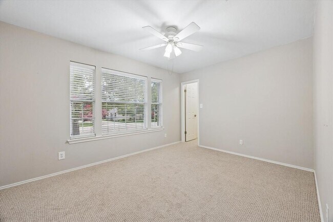 Building Photo - 500 Millington Ln