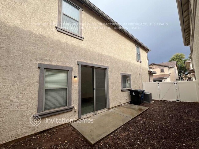 Building Photo - 3902 E Jasper Dr