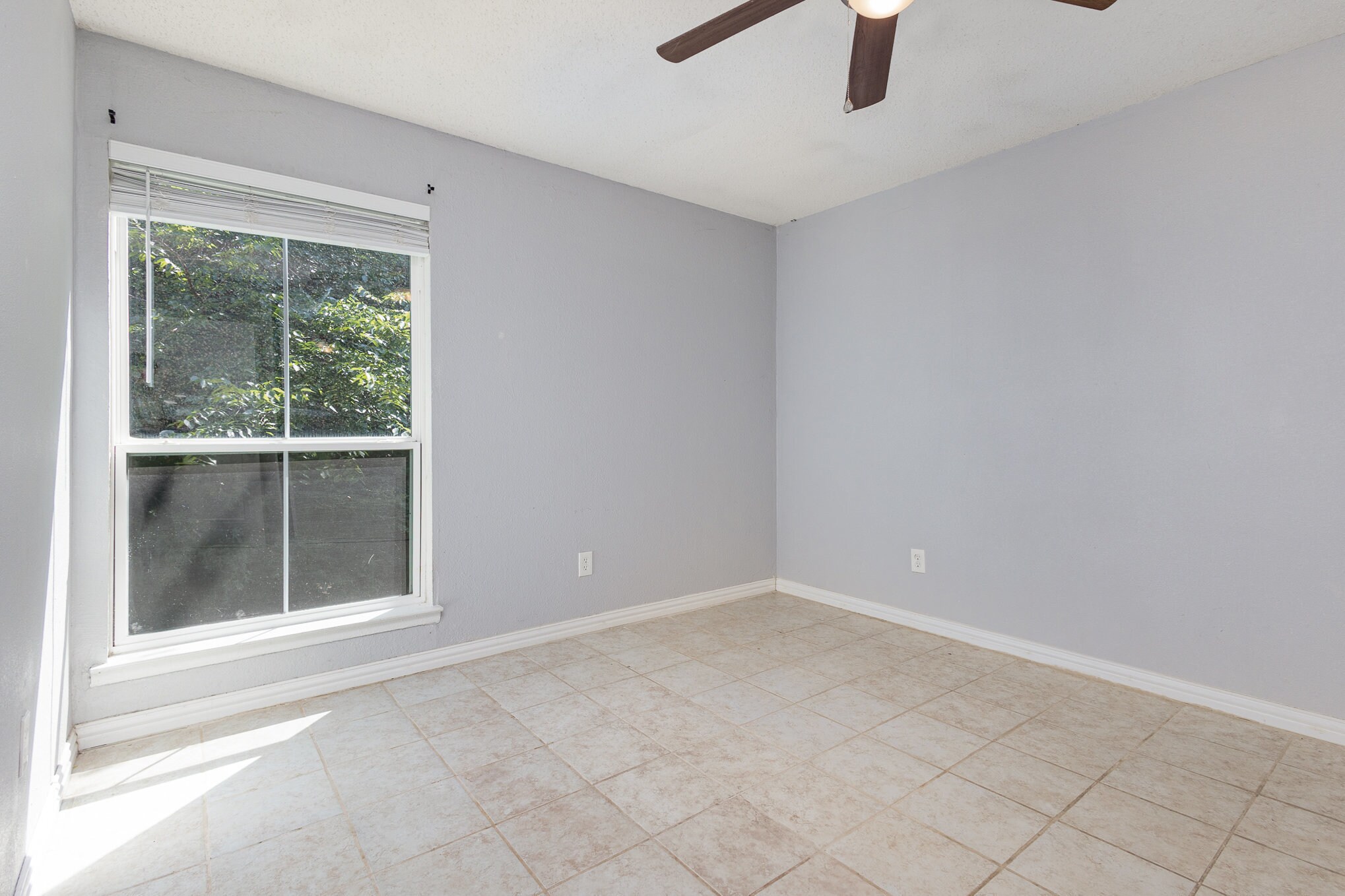 Building Photo - 4665 Country Creek Dr