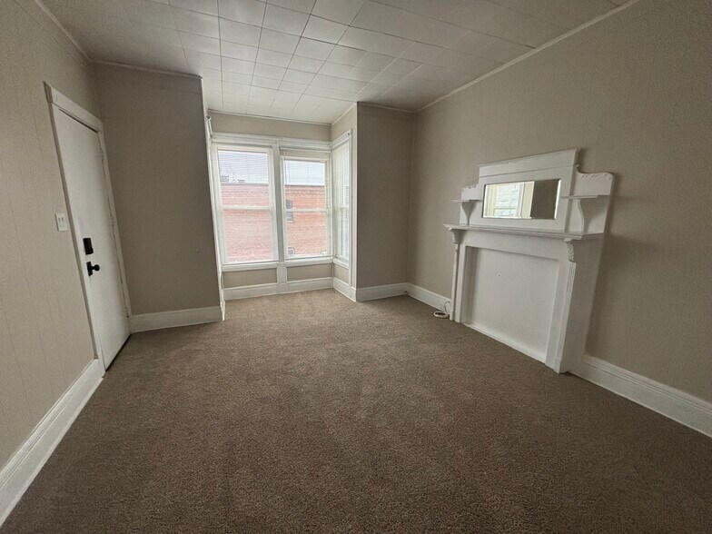 Building Photo - 14 McElwain Ave