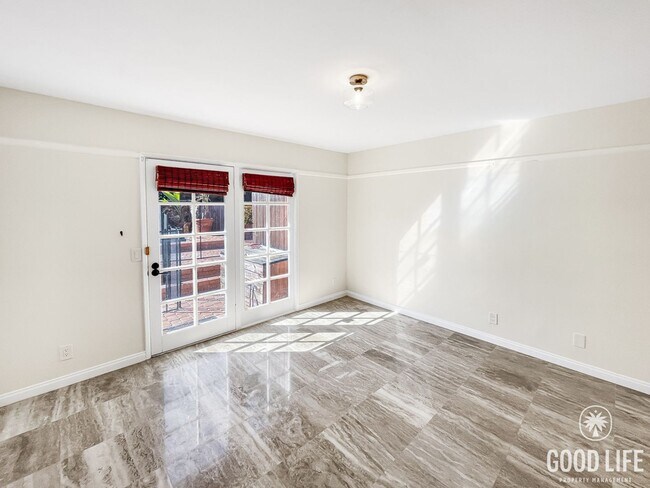 Building Photo - Stunning 4B/2.5BA House in Escondido!